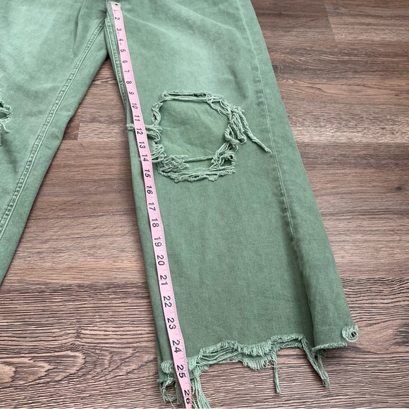 Altar’d State Distressed Ripped Green Women Jeans Size 28 Straight Leg - Picture 10 of 10